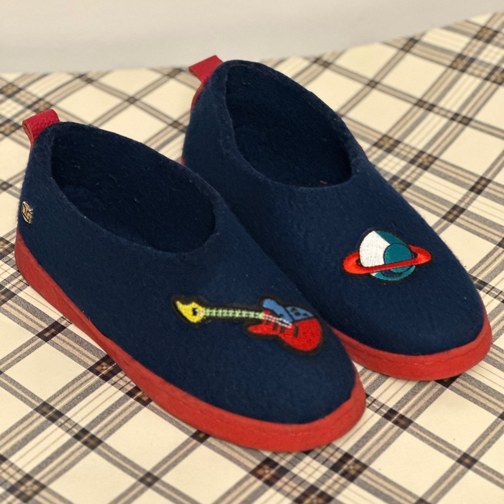 Felt loafers